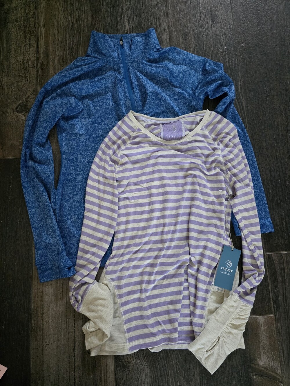2 Women's Exercise Longsleeve Shirt